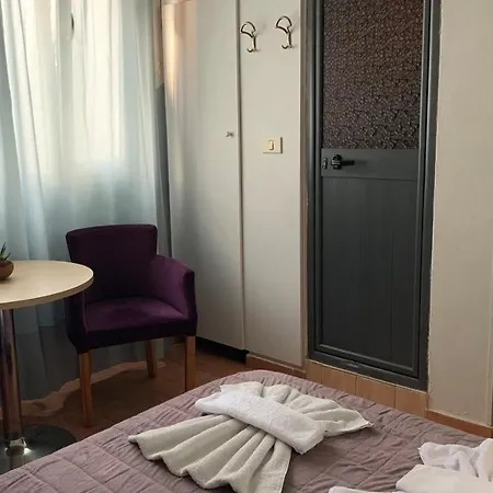 De Rada Tirana