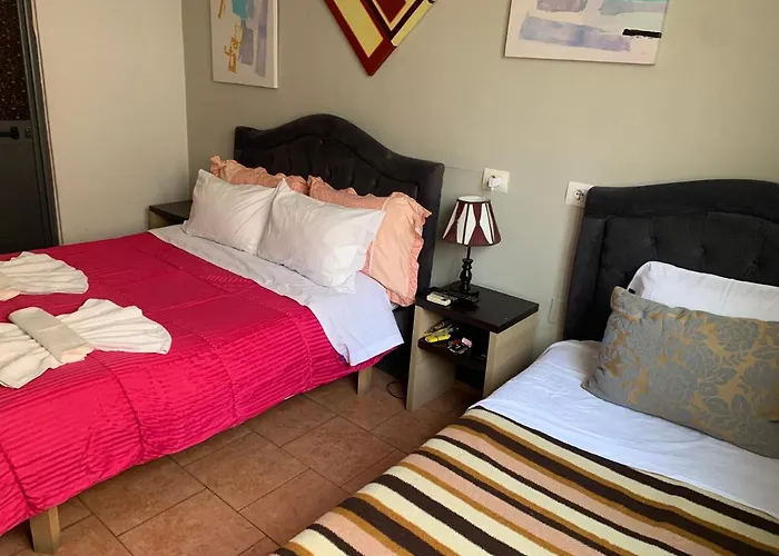 De Rada Penzion Tirana