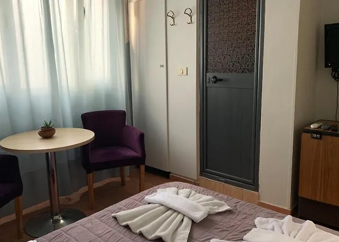 De Rada Tirana